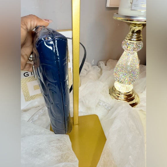 EUC! Coach Blue Embossed Patent Leather Soft Inside Silver Wristlet Clutch - Picture 7 of 7